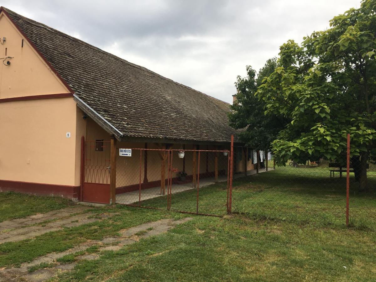 Elsa'S Angelparadies Dunafalva Bagian luar foto